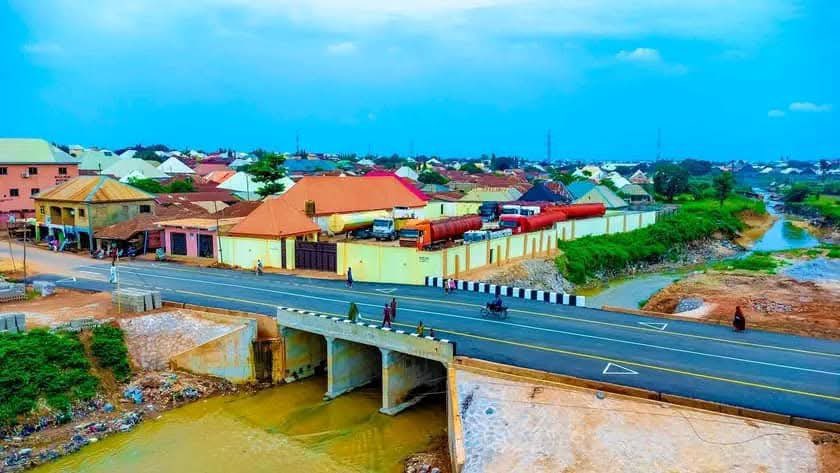Alโameen (@al_ameeen_yabo) on Twitter photo Before and After
This is how HE <a href="/ubasanius/">Senator Uba Sani</a> transformed a vital bridge at Hayin Malam Bello after years of neglect by previous administrations. Before and After
This is how HE <a href="/ubasanius/">Senator Uba Sani</a> transformed a vital bridge at Hayin Malam Bello after years of neglect by previous administrations.