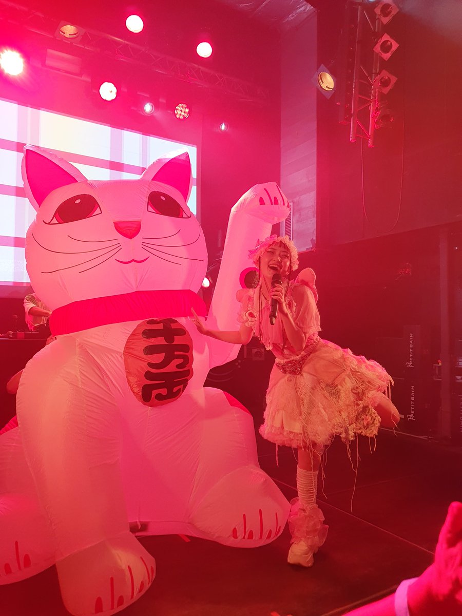 KishouSan's tweet photo. Yesterday night was so amazing !!! @wed_camp @utaha_89_id_ @h_kenmochi thank you so much for last night concert #summertimeghost concert in Paris !!! It was awesome and surely one of the best concert I've ever been ! #wednesdaycampanella #utaha #petitbain #Paris https://t.co/8IHoKd4IX5