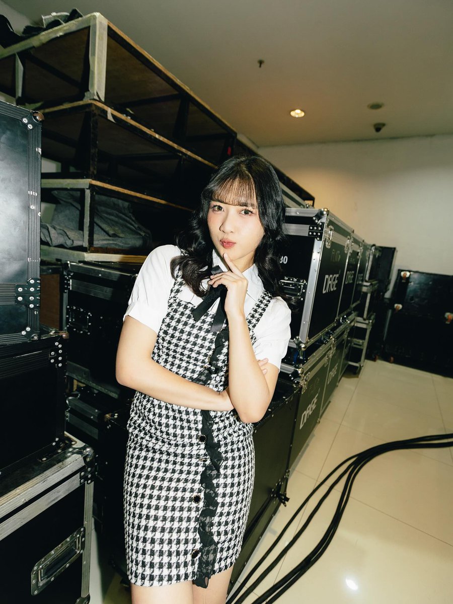 onielity_ofc's tweet photo. Happy national girlfriend day @C_OnielJKT48 💐❤️ https://t.co/B22U8UbtF8