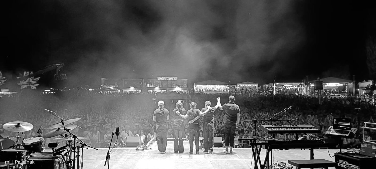 Micsoda őrületes fogadtatás Magyarországon!
Köszönök mindent, elképesztő volt az energia ❤️🎉🇭🇺