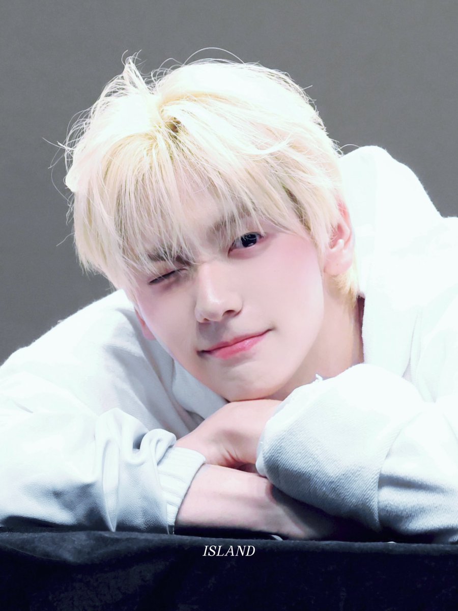 와이리 예뻐…🤍🤍