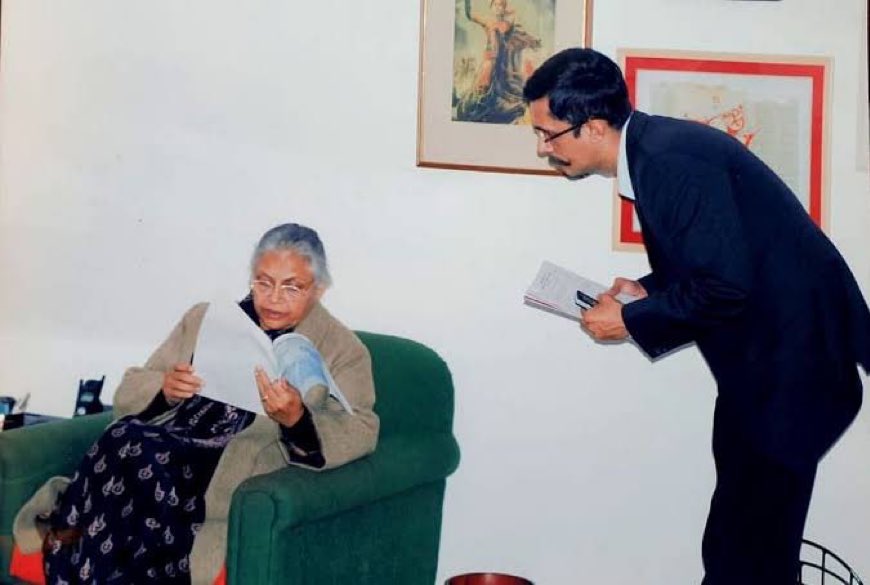Ravi Yadav (@ravi6308) on Twitter photo शीला दीक्षित जी का चप्पल उठाने वाले इस बंदे को जानते हो?
हिंट:- अभी कुछ दिन पहले इसका बर्थडे था।
<a href="/AnujShukla00006/">Anuj Shukla</a> शीला दीक्षित जी का चप्पल उठाने वाले इस बंदे को जानते हो?
हिंट:- अभी कुछ दिन पहले इसका बर्थडे था।
<a href="/AnujShukla00006/">Anuj Shukla</a>