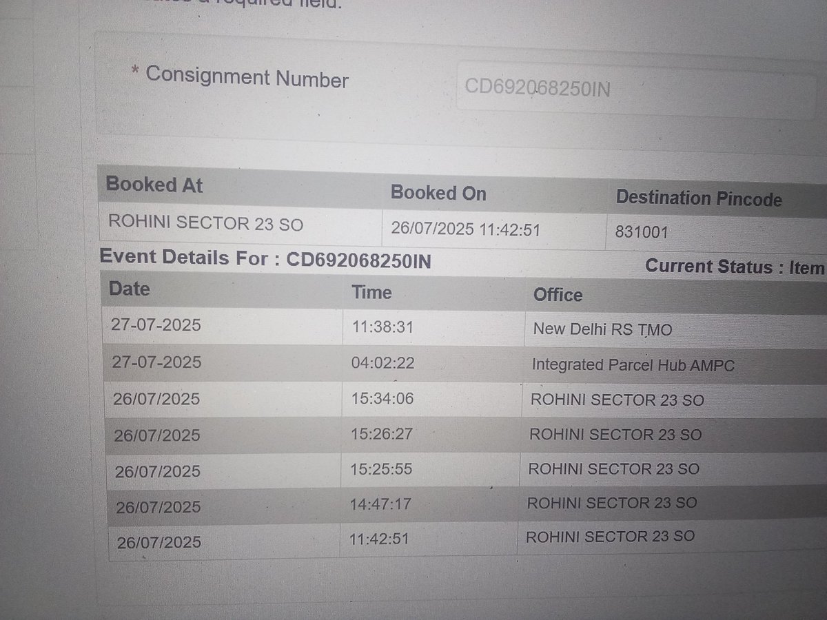 manuprakash01's tweet photo. @IndiaPostOffice 

Please chk as we are not getting any update on it.

CD692068250IN https://t.co/a5GUUVsiWA