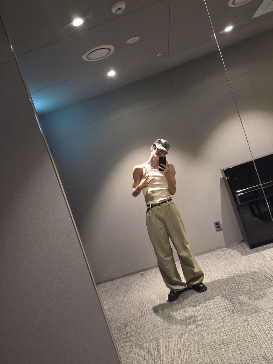 parkwonbinpics's tweet image. #WONBIN 🎸💭