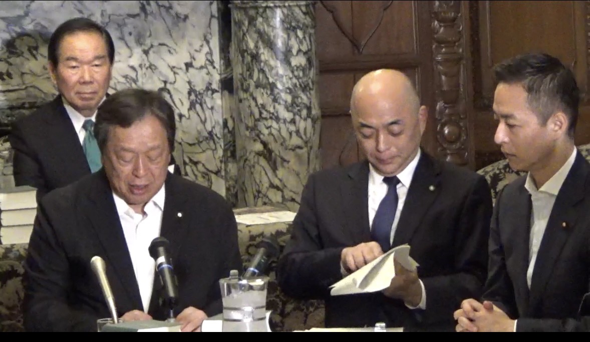 ＜臨時国会スタート＞
本日、参議院選挙後、初となる臨時国会が召集されました。
この国会では、参議院の構成などを決めると共に、日米の関税交渉などについて予算委員会で質疑が行われる予定で、会期は８月５日までの５日間とされました。