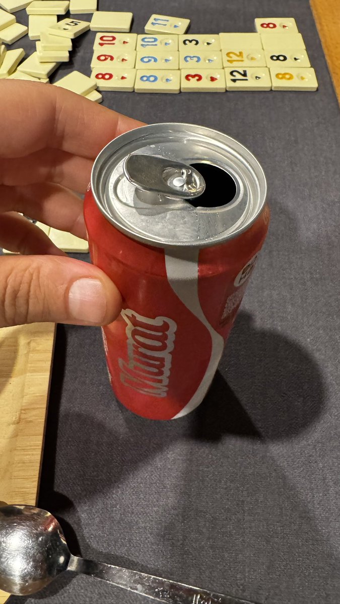 Orjinal tat olsada kapak hiç orjinal değil,
Yıllardır cocacola içerim böylesini hiç görmemiştim. <a href="/CocaCola_TR/">Coca-Cola Türkiye</a> <a href="/CocaColaTurkiye/">Coca-Cola Türkiye</a> <a href="/CocaCola/">Coca-Cola</a> <a href="/CocaColaIcecek/">Coca-Cola İçecek CCI</a> #cocacola