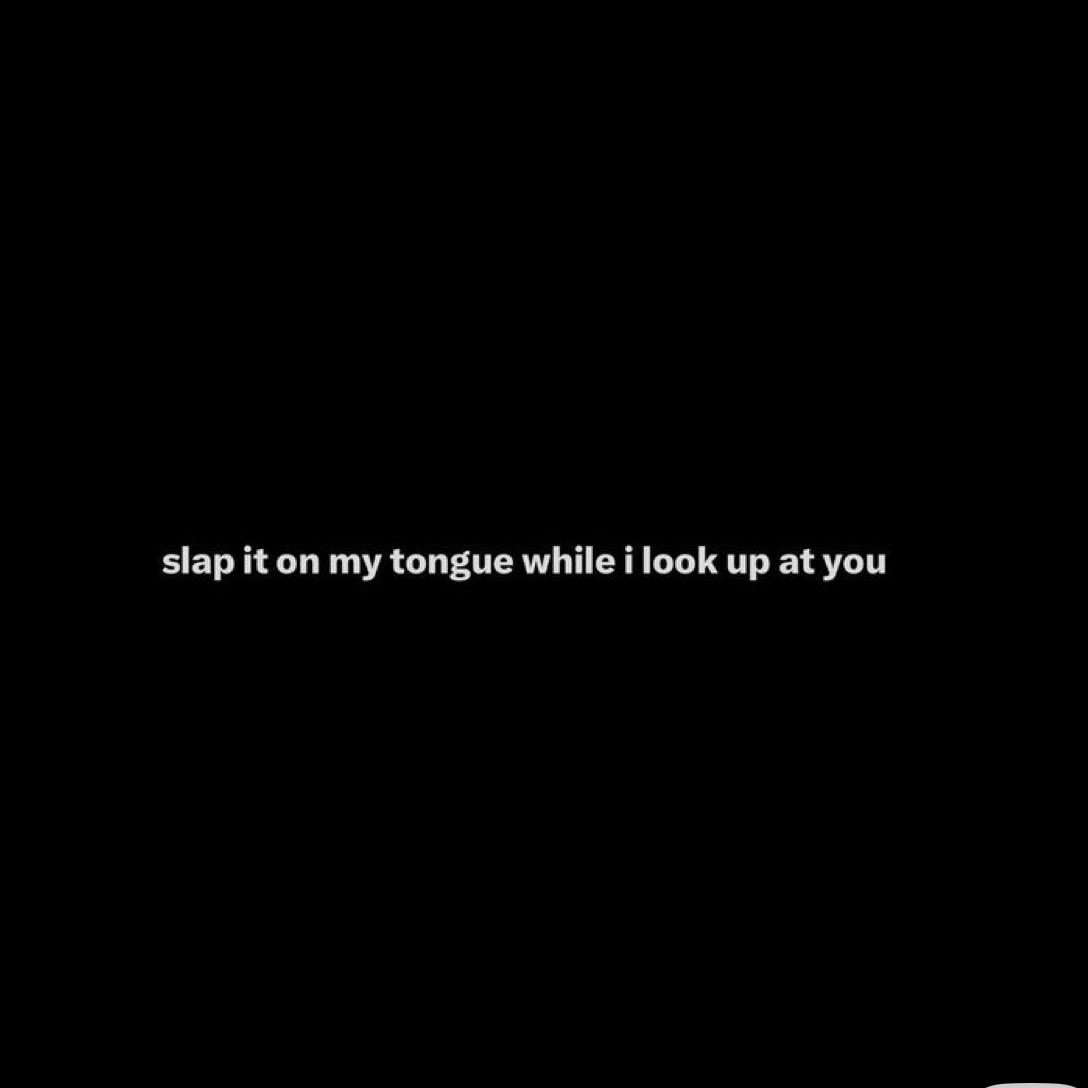 Happy Friday 👅💋