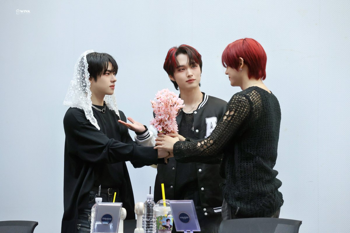 minsO722's tweet photo. ννμ§ π
#HAPPYMINSEODAY #IAmPossibleWith_ms
#κ°λ―Όμ #KANGMINSEO #γ«γ³γγ³γ½
#ννμ§λ³΄μ΄μ¦ #FANTASYBOYS #λ―Όμλ₯ https://t.co/LDRmhFVdl6