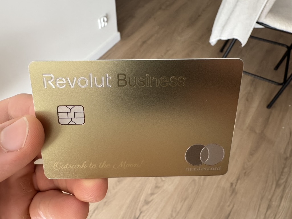 Got my Revolut metal card for Outrank

With a small custom signature 😋