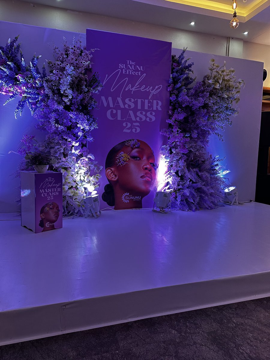 ENakaziba's tweet image. Huge thanks to DSTV for sponsoring the @thesununueffect_ Makeup Masterclass Pro Lab
Your support is making it possible for students to learn, create, and excel. 

 @mrbrianmulondo 
@dstvuganda 
@gotvuganda 
@enakazibacreatives 
#makeupartist 
#makeupmasterclass