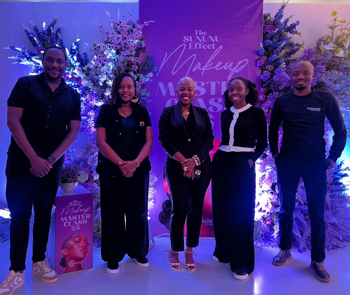 ENakaziba's tweet image. Huge thanks to DSTV for sponsoring the @thesununueffect_ Makeup Masterclass Pro Lab
Your support is making it possible for students to learn, create, and excel. 

 @mrbrianmulondo 
@dstvuganda 
@gotvuganda 
@enakazibacreatives 
#makeupartist 
#makeupmasterclass