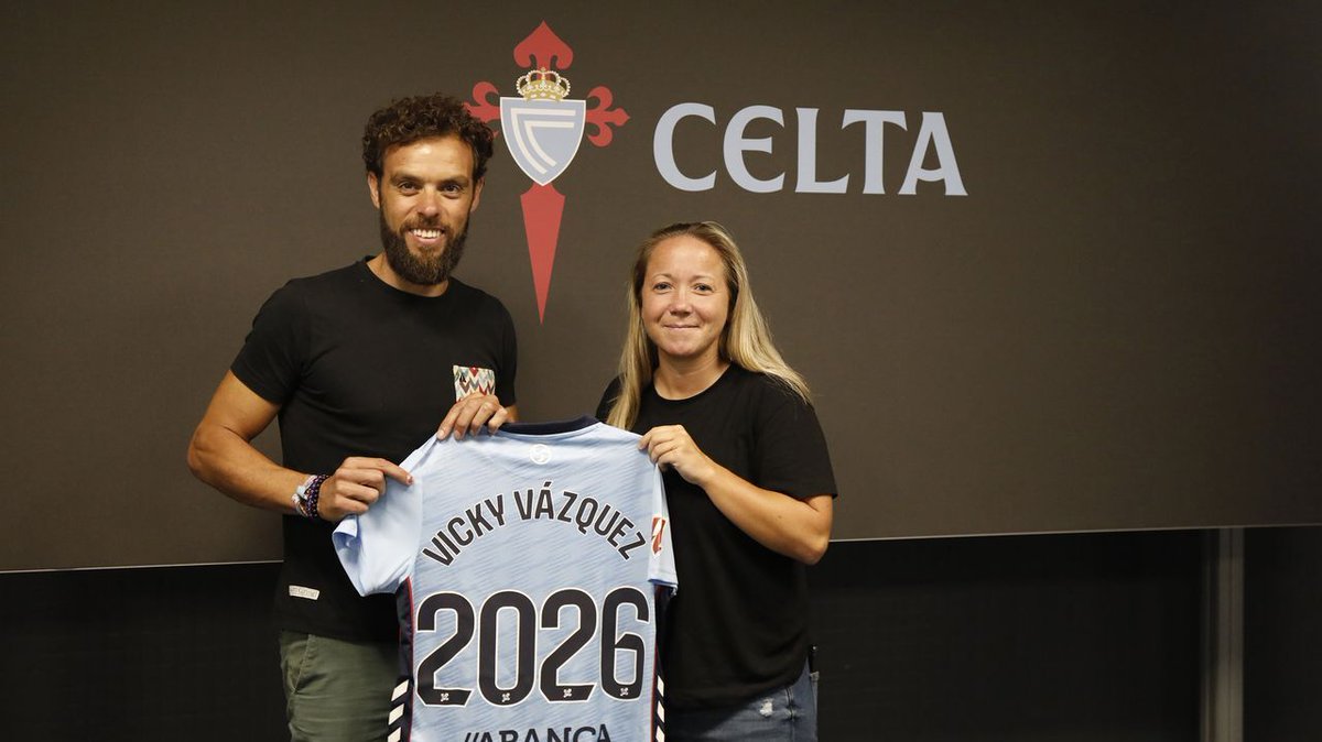 Vicky Vázquez (<a href="/Vicky_vk4/">Vicky Vázquez</a>), sobre su renovación: «Fue sencillo, estoy en un pedazo de club», lavoz.gal/759kl1

Quiere que la ambición guíe el estreno en Segunda Federación de As Celtas, que pasan a tener en <a href="/sergioalv1/">sergio alvarez conde</a> al consejero que estará más cerca.

Foto: Aroa Pombo.