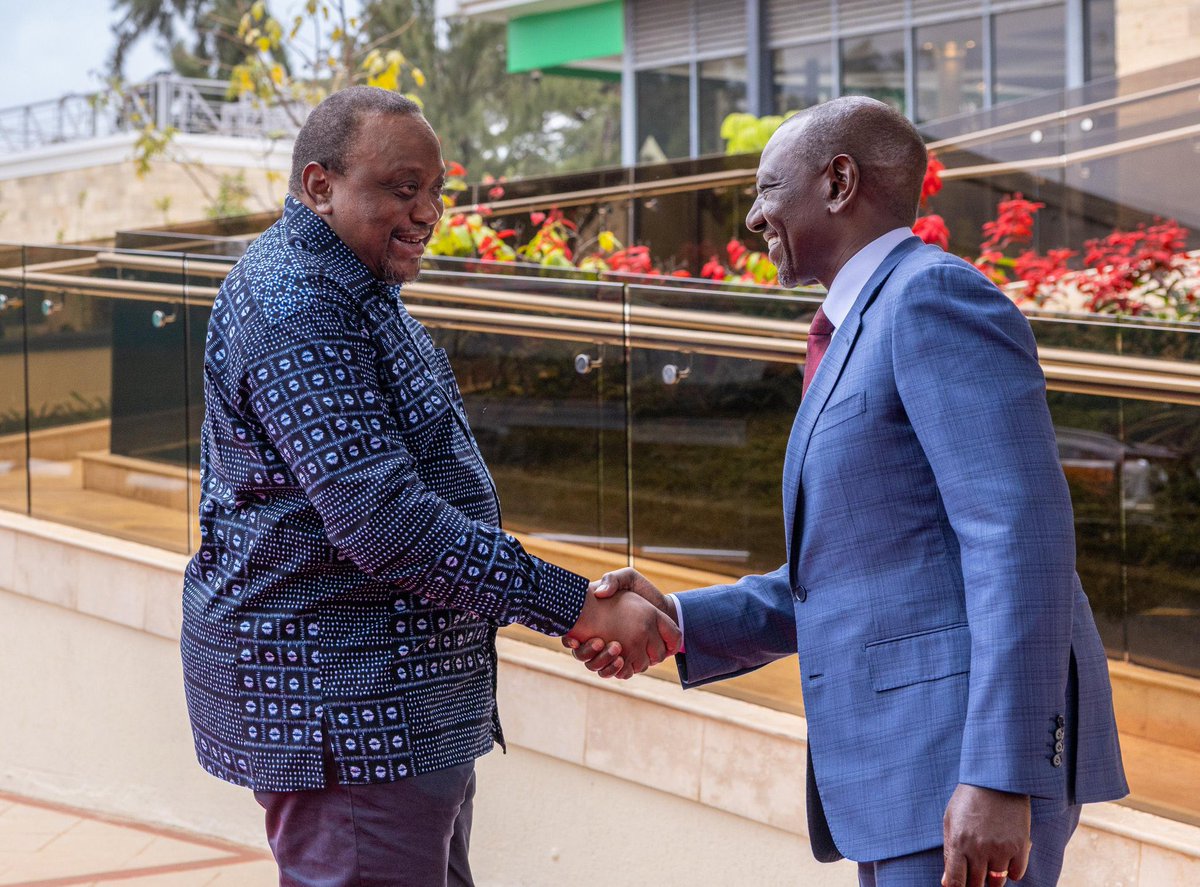 H.E President <a href="/WilliamsRuto/">William Samoei Ruto, PhD</a> welcomes Zimbabwe's President H.E <a href="/edmnangagwa/">President of Zimbabwe</a>  and Kenya's immediate former President H.E Uhuru Kenyatta at Statehouse ,Nairobi ahead of the meeting of EAC -SADC Co-Chairs with panel of facilitators for DRC Peace Process.