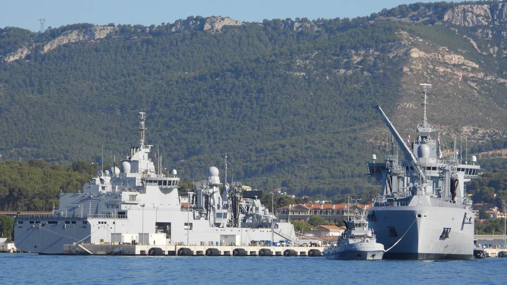 top_force's tweet photo. ⚓️🇫🇷 #FLOTLOG Le #BRF Jacques Stosskopf, deuxième unité de la série de quatre navires, a rejoint son port base de Toulon https://t.co/NzVV8ZLmId https://t.co/nWBw2JjpMu