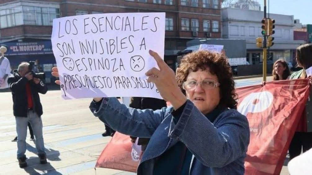 martinezmerce18's tweet photo. Acá en #LaMatanza los médicos luchan solos !
No hay moviles en directo Ni periodistas de @todonoticias !
#SanJusto: El grito desesperado por la salud pública 
La situación en el Policlínico Central ha alcanzado un punto crítico
🛑Nadie escucha!
Todos se hacen los sordos ‼️ https://t.co/KOzKmqf7Al