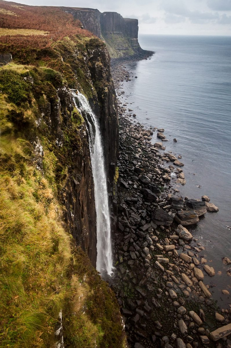 David_photo_'s tweet photo. In the embrace of Scotland's winds, where mountains whisper ancient tales and lochs cradle eternal reflections. 🌄💨 https://t.co/X9qFUmWP5m