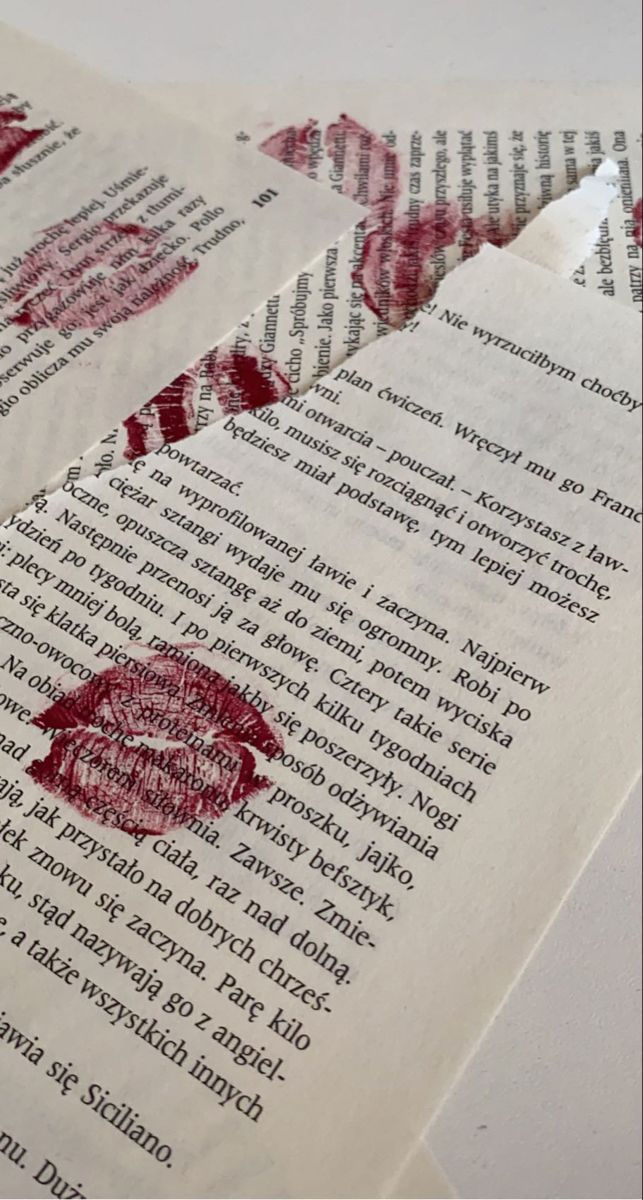 RatkyuRose's tweet photo. ˚✿˖August Reading Challenge˚✿˖
✎ᝰ @sleepyheadie_ @honnoshojo @justwith_mel @HerKindle
🎯 • Reading 30 pages daily
• Book with red and white cover
⏰ 1-31 August 2025
#augustwithme #readingather #merdekabacagustus #178AugustJourney #AgustusMariMembaca https://t.co/4ys1lzh51L