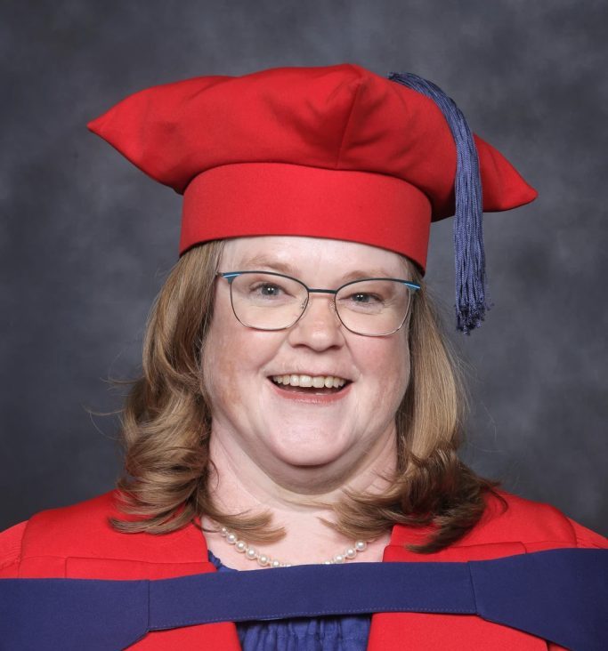 Dr Regan Berry, DaVinci alumnus, spent over 10 years working with a township school in Alex. Her doctoral thesis examines the structural and psychosocial challenges, and offers a practical, hopeful roadmap for transformation.

Read more: zurl.co/buxEG

#WomensMonth