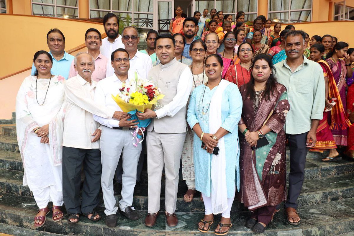 DIP Goa (@dip_goa) on Twitter photo Chief Minister, <a href="/DrPramodPSawant/">Dr. Pramod Sawant</a> congratulated Shri Dhaku Madkaikar on being elected as the President of the North Goa Zilla Panchayat. Chief Minister, <a href="/DrPramodPSawant/">Dr. Pramod Sawant</a> congratulated Shri Dhaku Madkaikar on being elected as the President of the North Goa Zilla Panchayat.