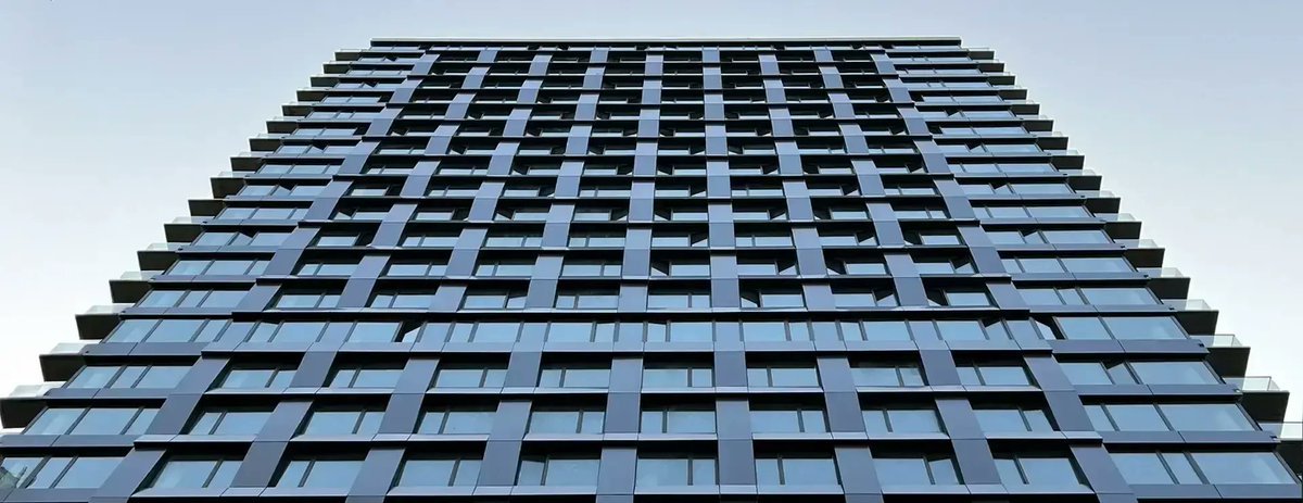 oknonetpl's tweet image. 🏙️ Window Wall, architektoniczny hit rodem ze Stanów Zjednoczonych, zyskuje coraz większą popularność również poza Ameryką. To innowacyjne rozwiązanie łączy nowoczesną estetykę z funkcjonalnością i komfortem użytkowania.

oknonet.pl/aluprof-przybl…

#WindowWall @ALUPROFSA