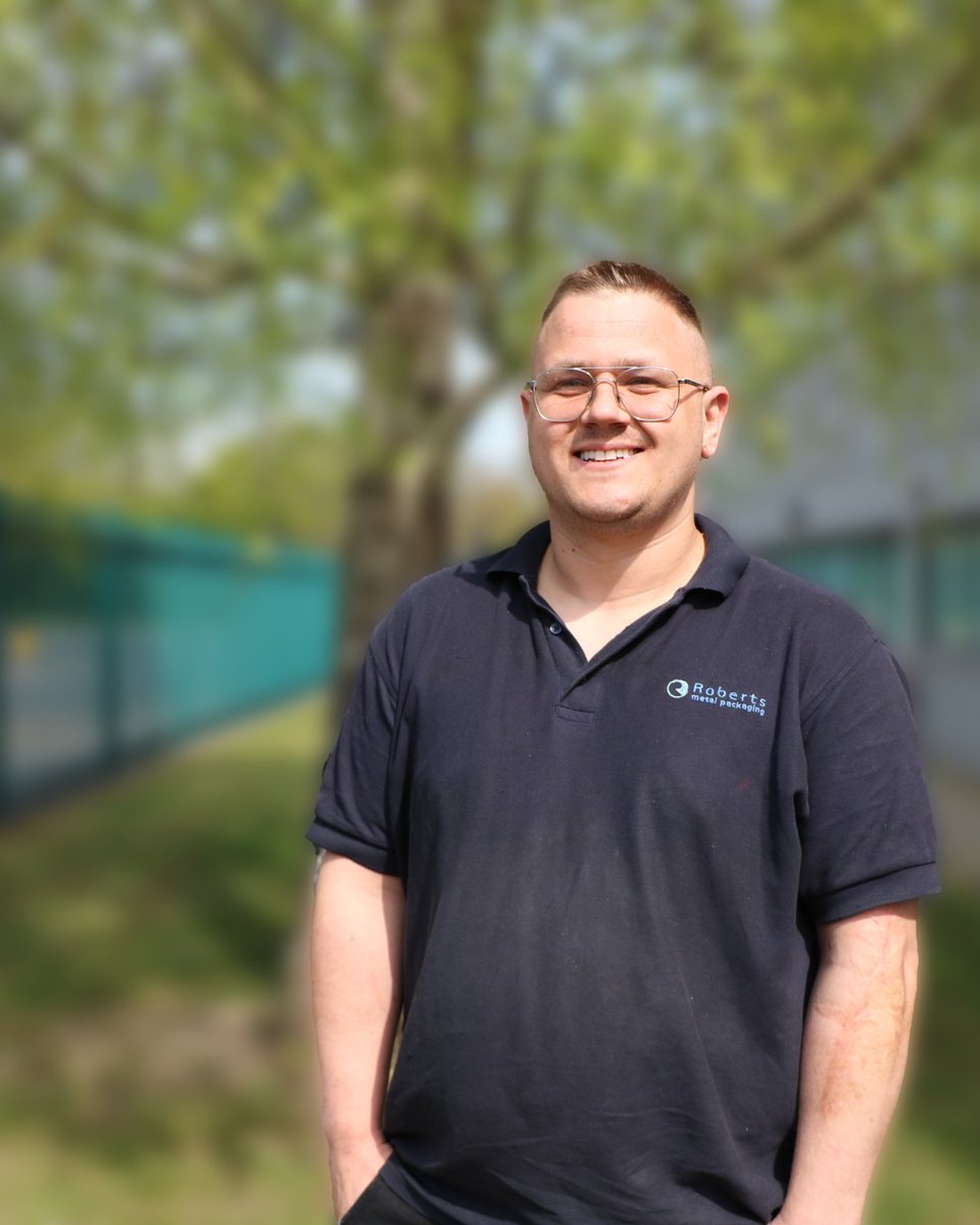 What keeps our packaging running smoothly? Meet Andrius, one of the incredible people behind the process. From eco-conscious sourcing to final shipment, their dedication ensures every package reflects quality and sustainability. 🌱📦 #Robertsteam #MeetTheTeam #PackagingSolutions
