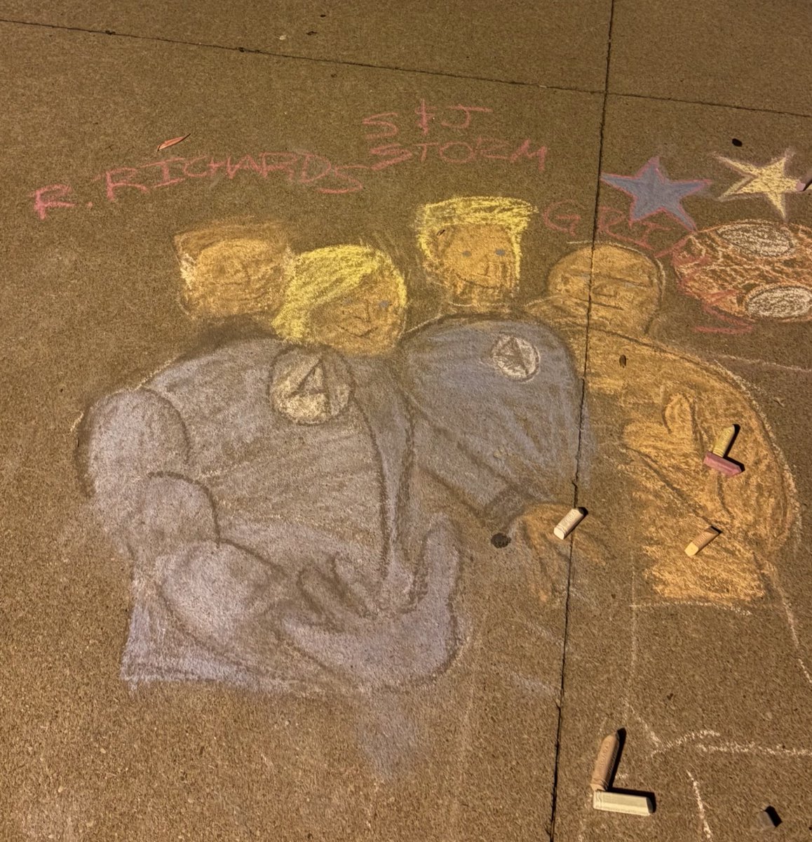 kin7sugi's tweet image. #fantasticfour #chalk #smiles
