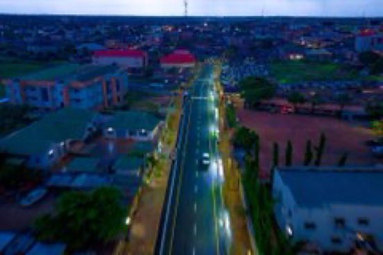 Haleemarh_Gumel's tweet image. The Sani Sulaiman Road project, completed by the @GovKaduna under @ubasanius, now connects key economic hubs in Kaduna city — including Makarfi Plaza and Central Market — boosting access, safety, and commerce. #KadunaDevelopment #Infrastructure