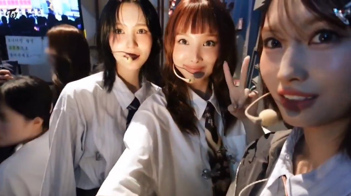 mimo thinker (@lovebotmimo) on Twitter photo 