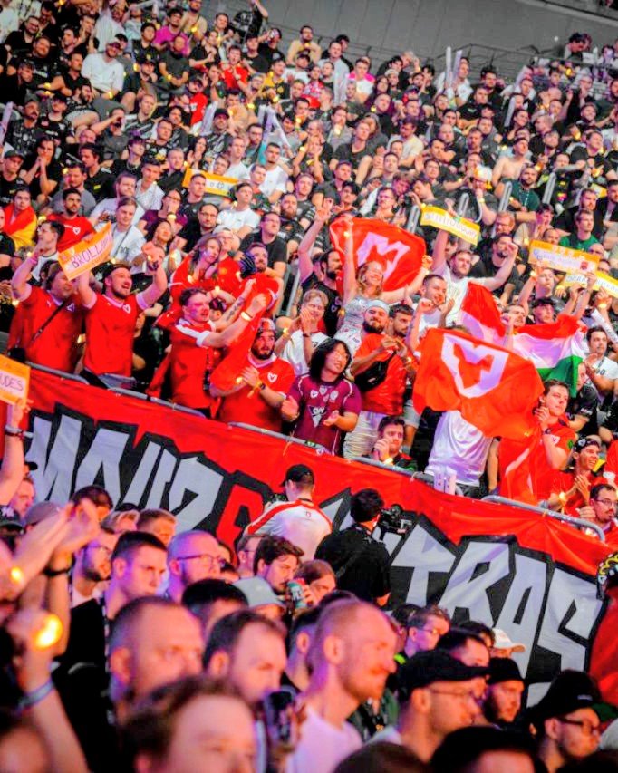 Want to watch the match today with other MOUZ fans?

The MOUZ Ultras will sit in the same block as last year.

2️⃣1️⃣4️⃣

RT so other MOUZ fans will see!