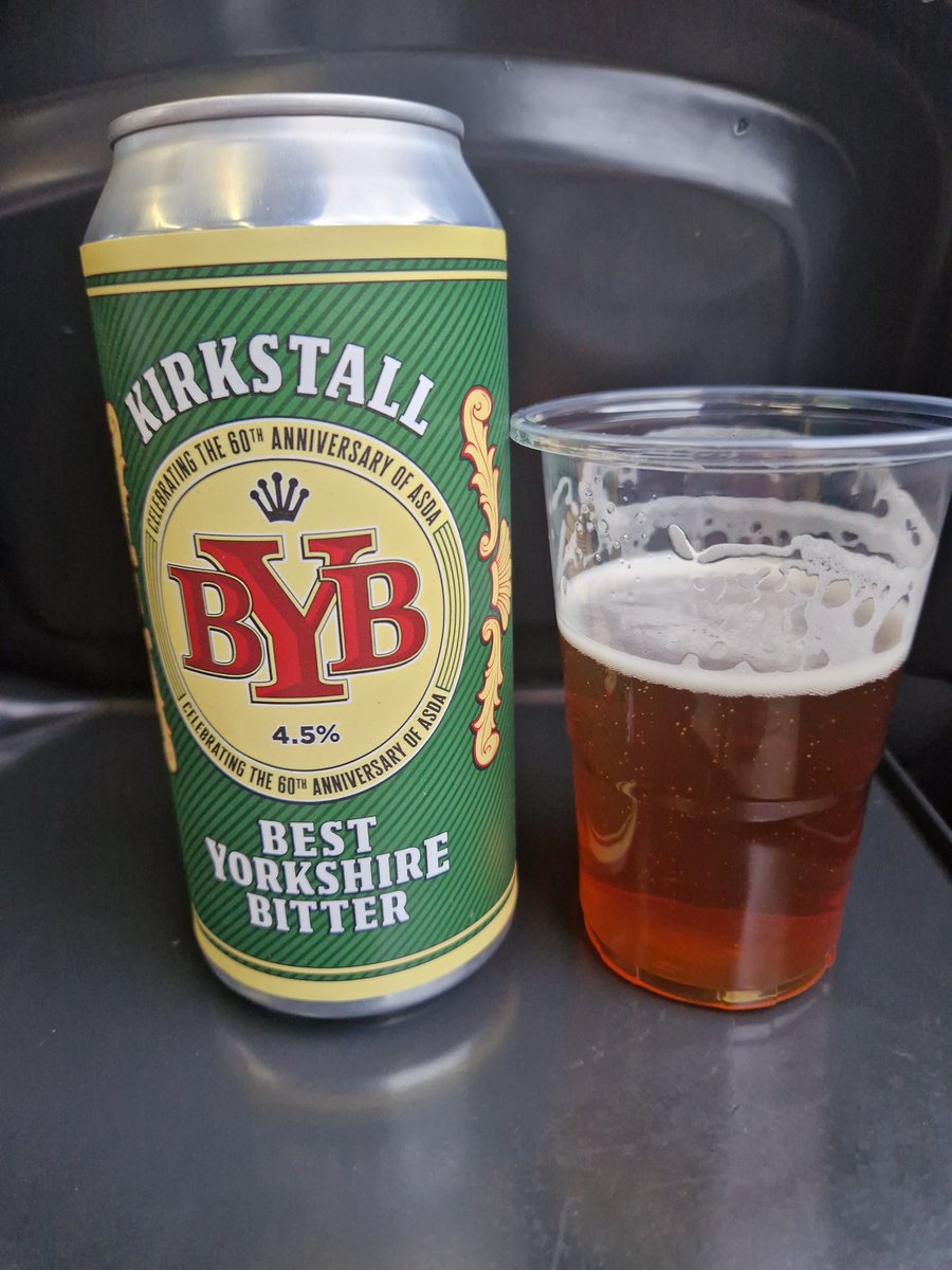 markspight's tweet image. A nice @kirkstallbrew train beer to start off #YorkshireDay as we head to Sheffield for the war of the roses Abbeydale Road beer festival. @THoptimists