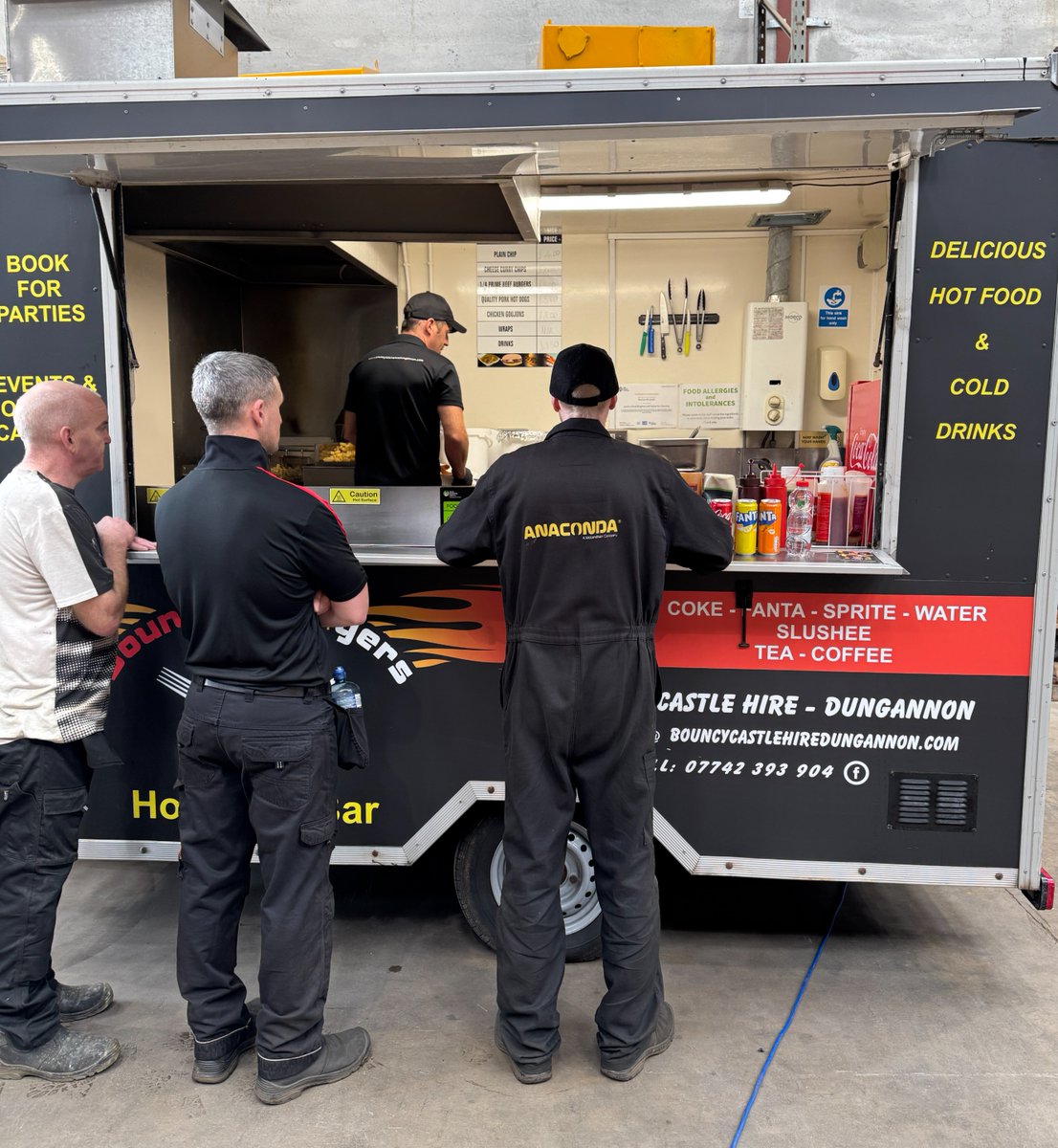 Summer vibes and savory bites! ☀️

This week we celebrated our amazing Anaconda team with an employee appreciation lunch from Bounce'n'Burgers.

Huge thanks to everyone for their hard work and commitment! 👏 Your contributions drive our success, and we couldn't do it without you.