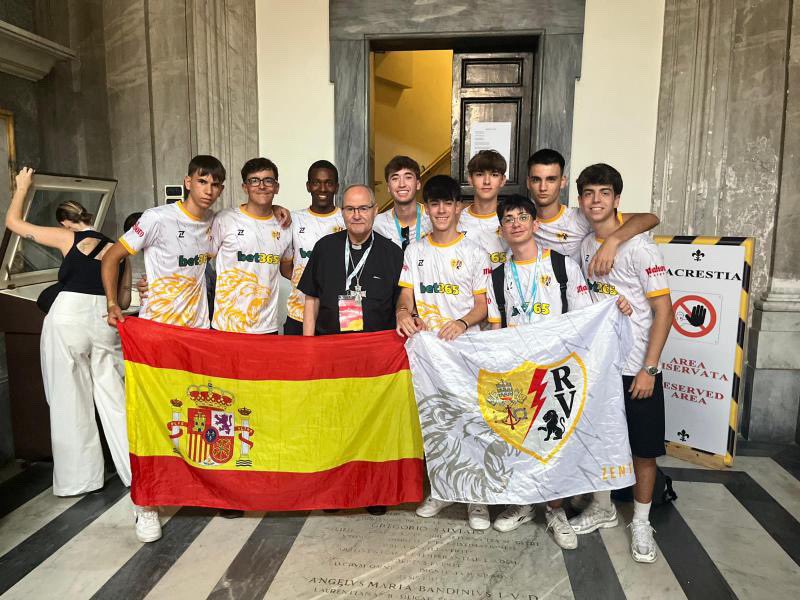 El Sr. Arzobispo acompaña estos días a nuestros jóvenes en el Jubileo que se está celebrando en #Roma.