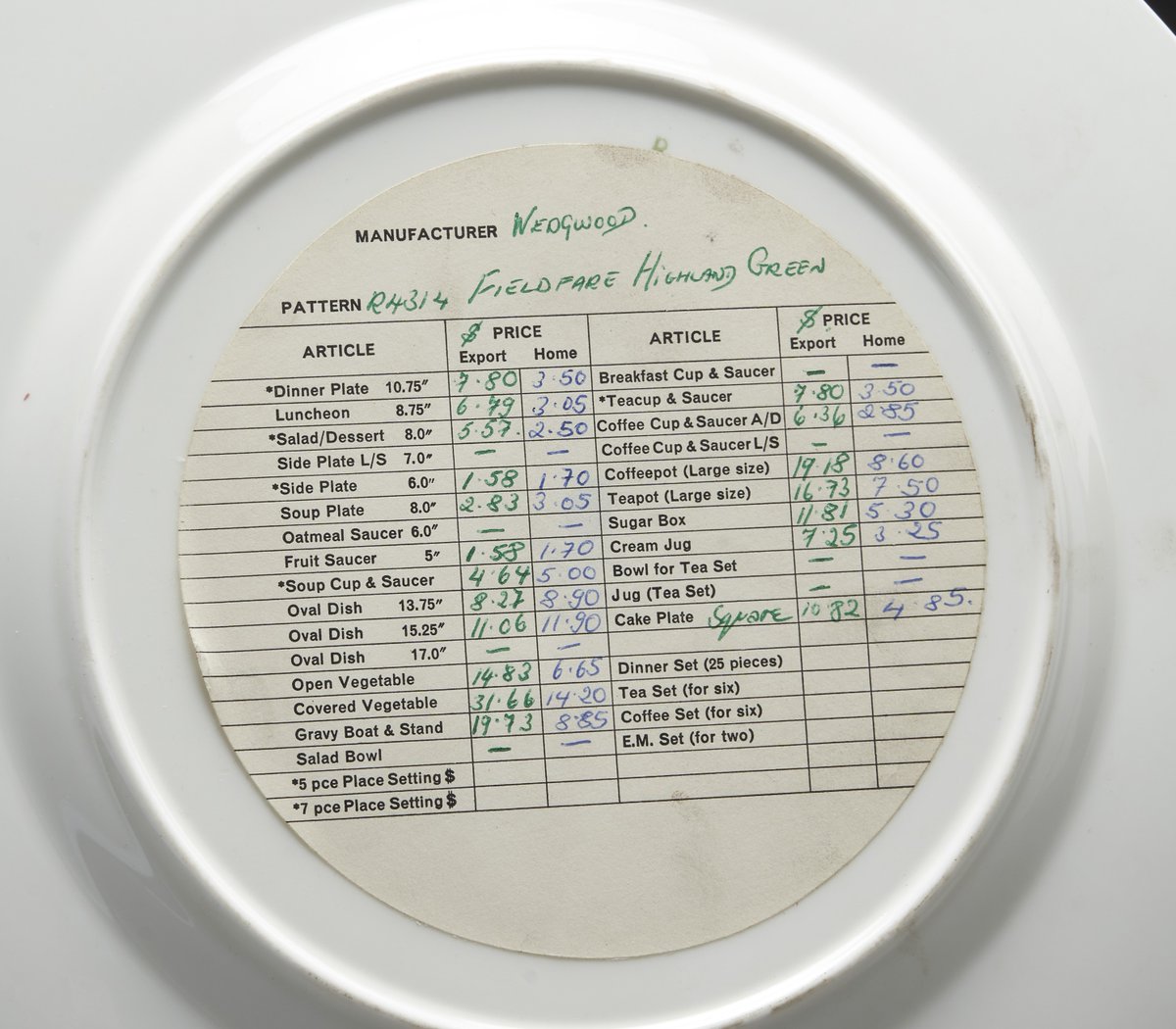 Today’s #FridayFinds post is a striking 'Fieldfare' pattern plate in deep Highland Green, designed by Robert Minkin in 1959.

Flip it over, and you'll discover a large label detailing the full range of items this pattern adorned, from plates to coffee pots.