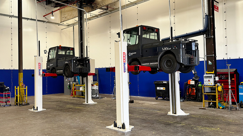 ✈️ Manchester Airport has enhanced its in-house maintenance capabilities with the addition of two new Stertil-Koni SK2055EFA 2-Post FREEDOMLIFTs.

🔗stertil-koni.co.uk/news/2025/manc…