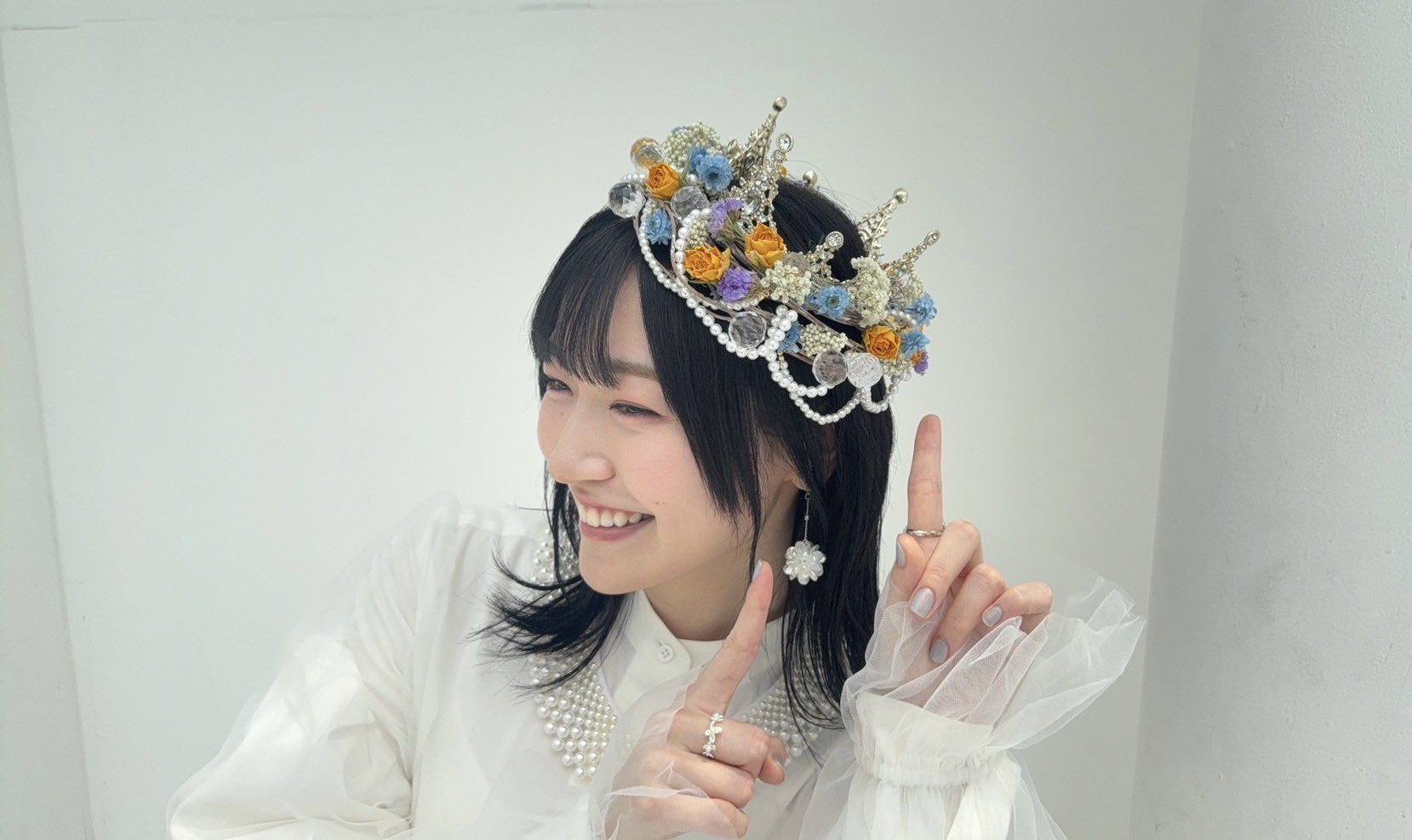 【美品】前島亜美 20歳記念フォトブック 水着カットあり】前島亜美 20歳記念フォトブック（伊原六花 W