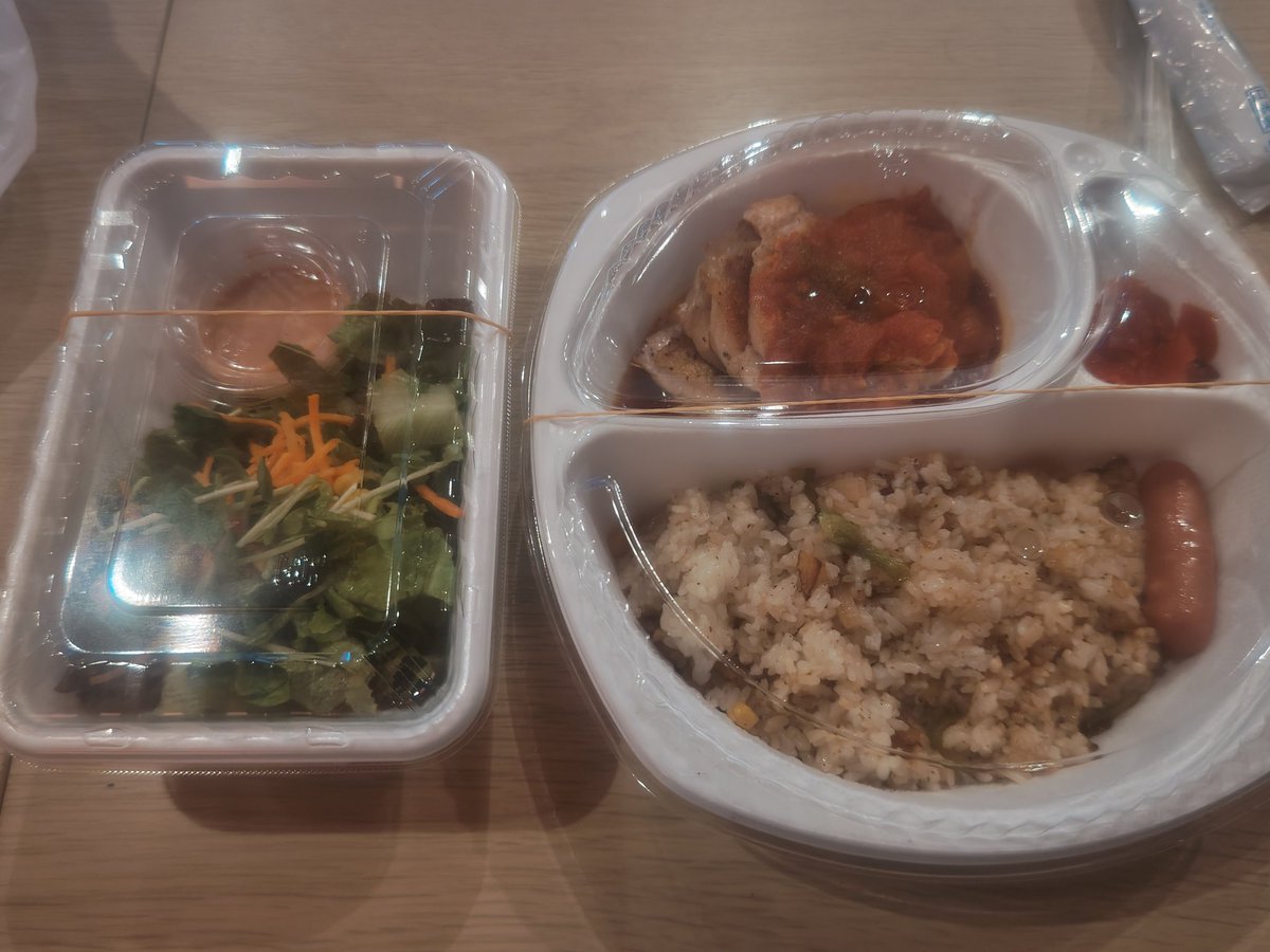 熱狂テロリスト様が御来店🎵

お気に入りのカフェご飯を頂きましたー🤤🤤🤤
現在の店舗が立ち退きで移転する予定みたいなので私もこれまで以上にお店にたくさん通おうと思います🥳

いつもありがとうございます！
美味しく頂きまーす✨️