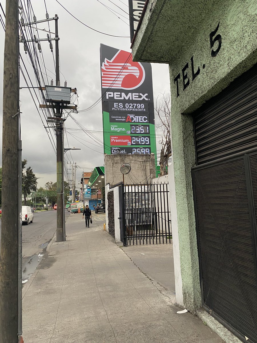 Después de casi 7 años, una refinería que no refina, una mini refinería en manos del CO en Veracruz, de controlar al 100% deer park, millones en huachicol….

¿Cuanto más hay que esperar para que la gasolina esté a $10 por litro?