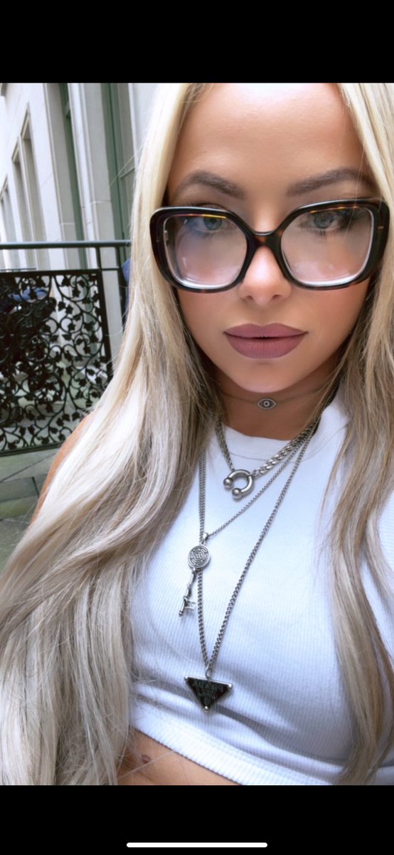 ademideee!🃏 (@politicalbryann) on Twitter photo 