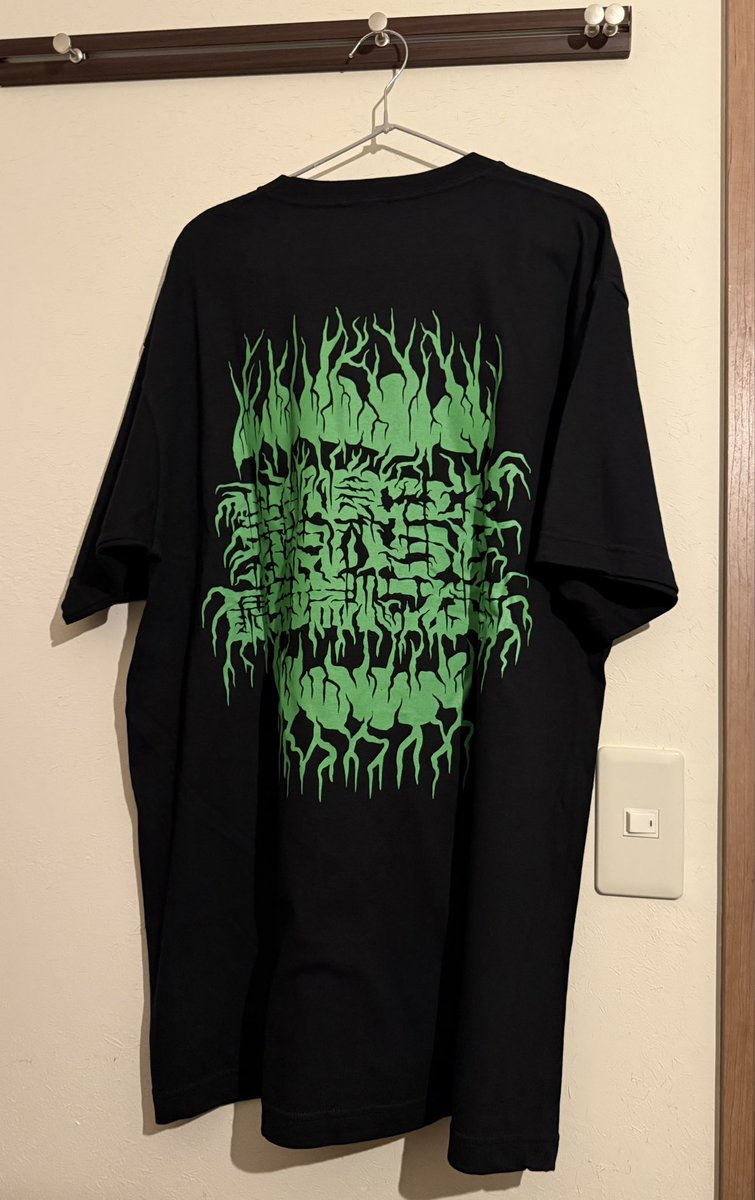 そして、 「夏の対バンツアー2025」 限定T付きチケット購入特典の