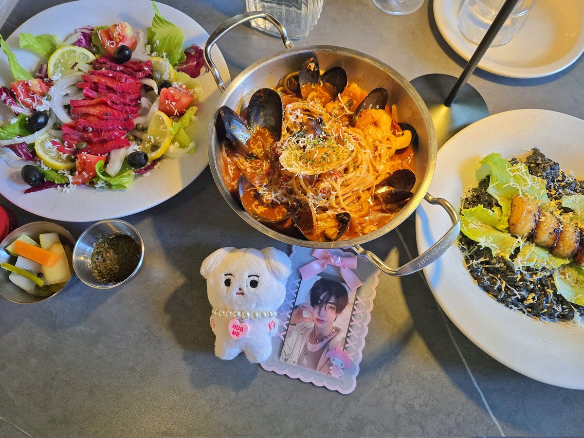 📍피센시오

성훈이가 엔로그에서 갔던 레스토랑
드디어 방문! 조금 긴 후기 남깁니다😊
사실 가기전에 성훈이가 있던 룸에 대해 
문의했었는데 예약이 없을시 체험형태로
도와드린다 하셔서 넘 감사했어요🥹

사장님이 정말 친절하셨는데 성훈이가 
주문했던 메뉴 다 알려주시고 공간소개
자세히