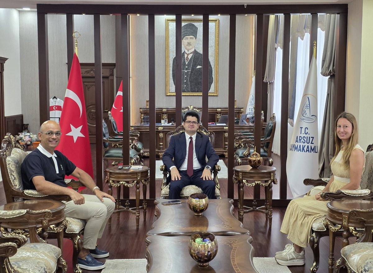 Prof. Dr. Emre Huri ve eşi Doç. Dr. Meral Huri,

Kaymakamımız Fatih Eroğlu'na hayırlı olsun ziyaretinde bulundu.

<a href="/eroglufatih10/">Fatih Eroğlu</a>
<a href="/TC_icisleri/">T.C. İçişleri Bakanlığı</a>