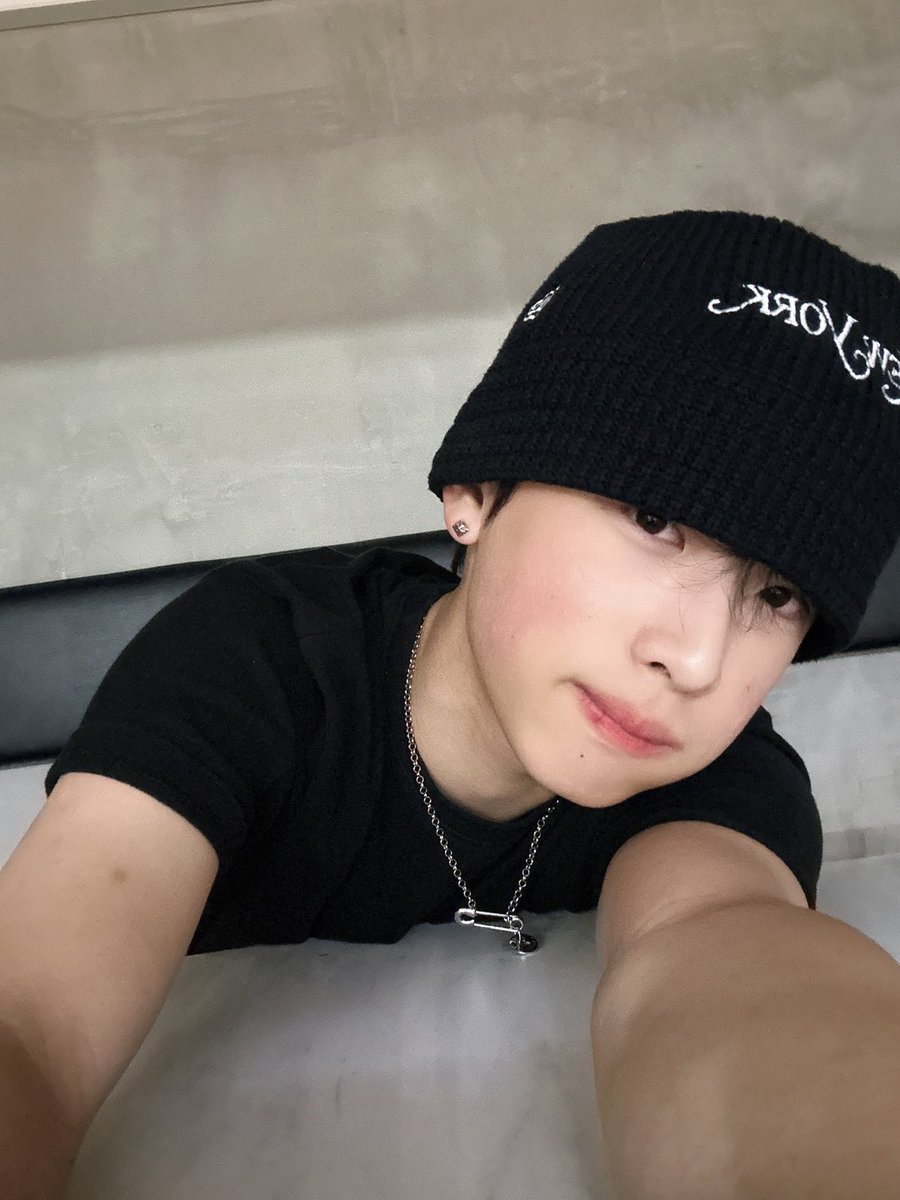 fantasyboys_mem's tweet photo. [#오현태] 

🖤🖤

#FANTASYBOYS #판타지보이즈
#OHHYEONTAE https://t.co/CcwdEtIKxy