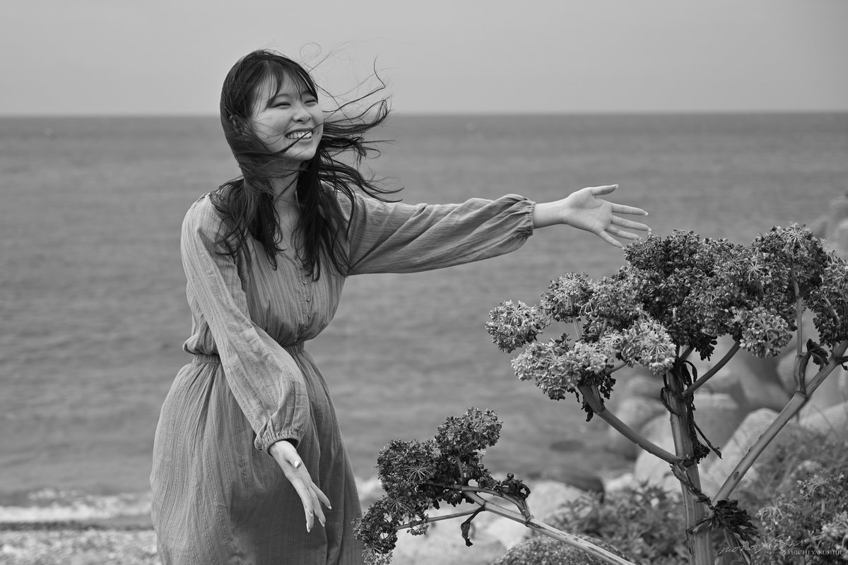 ありがとうございました

えりさんの投稿、真摯なお人柄がよく出ているなと思いました。７年間いつも全力で素敵でした。ロケーションの場を読む力、感性、そんなえりさんに助けられ毎回予測以上の撮影をすることが出来ました。これからも色んな場で力を発揮されることと思います。お身体に気をつけて。