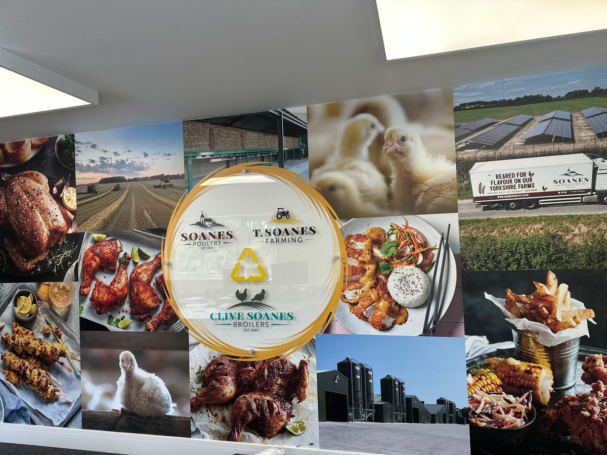 Celebrating Yorkshire Day with some new wall art 🎉

Thanks, Signs and Designs, we love it! 

#YorkshireDay #KeepItLocal #YorkshireChicken #GreatTasteProducer