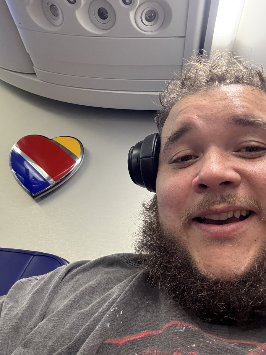 Sam_Stackhouse's tweet image. Incredibly thankful for this life I get to live. What a time to be alive. 6 hour layover in Dallas. What is there to do at Dallas love field? Shout out @SouthwestAir. I wouldn’t be able to live this dream without them. Where big boys fly. #1of1 #samstackhouse #prowrestling…
