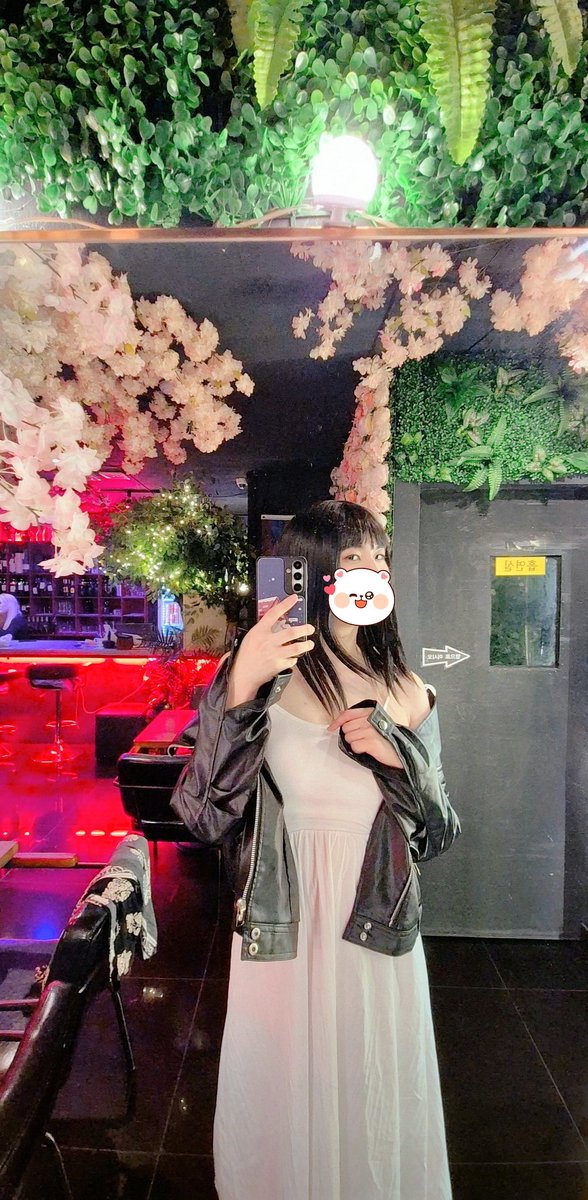 여름이니까 시원하게!

#시디 #여장 #crossdresser #femboy #otokonoko #男の娘 #女裝 #CD #sissy #伪娘 #女装子 #男娘