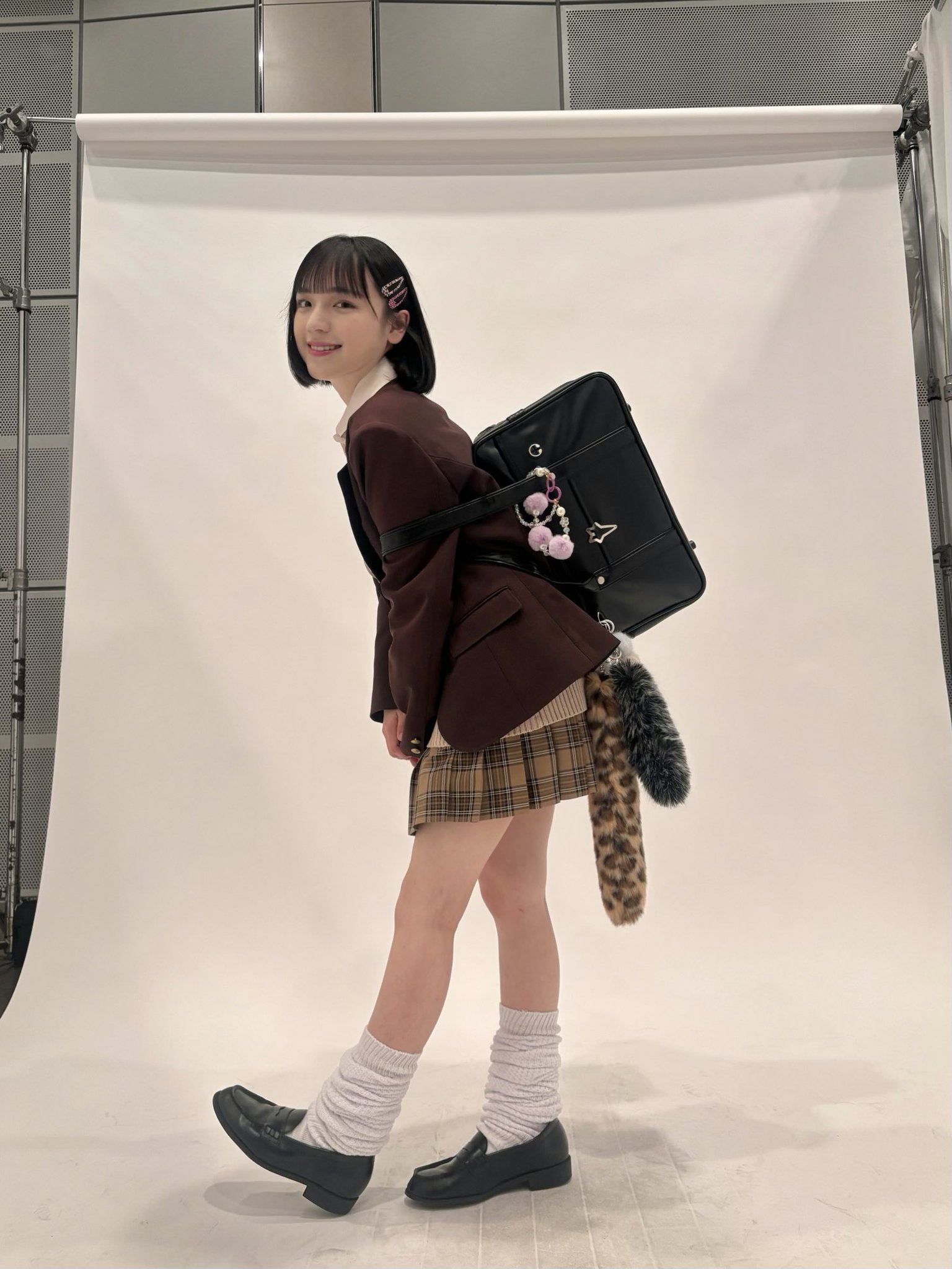 紗良 Overdaze Taupe Marigold – Karen Walker