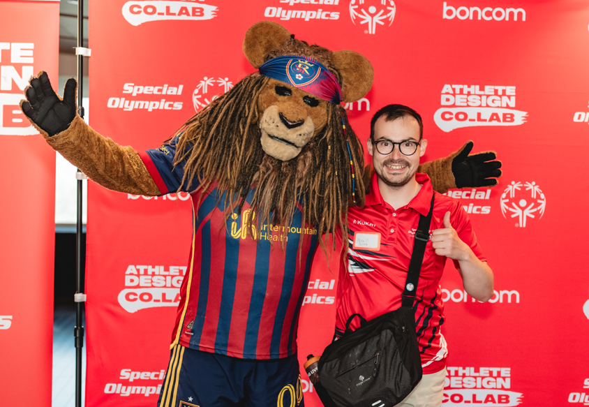 soeuropeeurasia's tweet image. Four talented @specialolympics  athletes celebrated this #GlobalWeekOfInclusion at the Athlete Design Co_Lab in Salt Lake City, Utah. 

📸camilynne_photography 

#SportWithPurpose #ChooseToInclude #SpecialOlympics