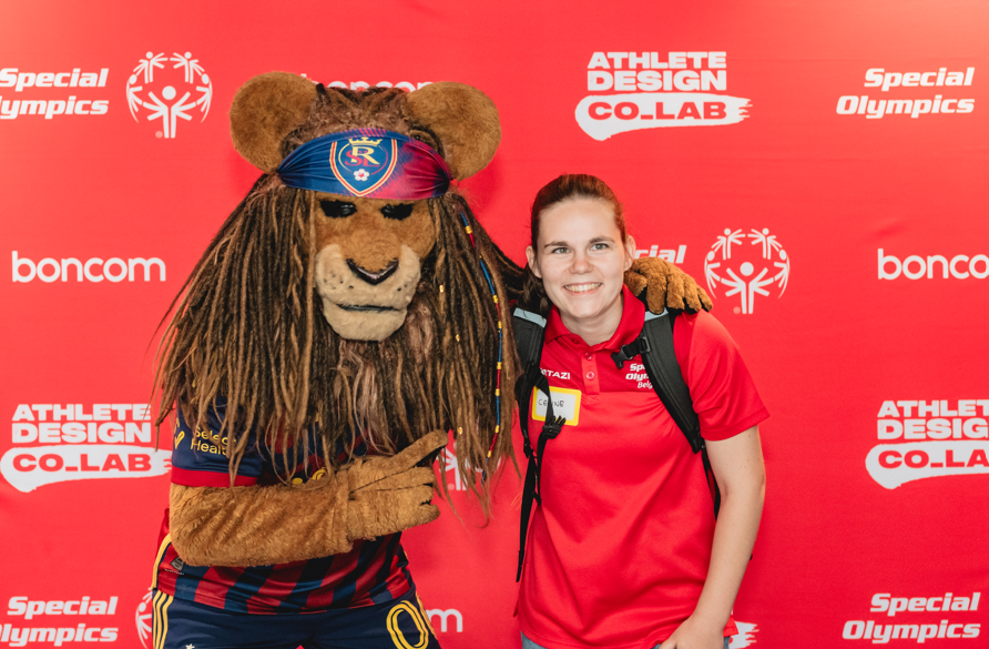 soeuropeeurasia's tweet image. Four talented @specialolympics  athletes celebrated this #GlobalWeekOfInclusion at the Athlete Design Co_Lab in Salt Lake City, Utah. 

📸camilynne_photography 

#SportWithPurpose #ChooseToInclude #SpecialOlympics