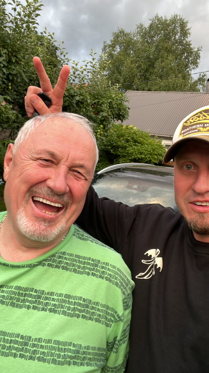 Isa seljatas vähi. Üks neer küll vähem, aga kõik tip top. NB! Mul on parim isa, love peace and death metal